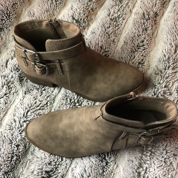 Jellypop Shoes - Jellypop Heeled Booties Size 8.5. Worn only once!